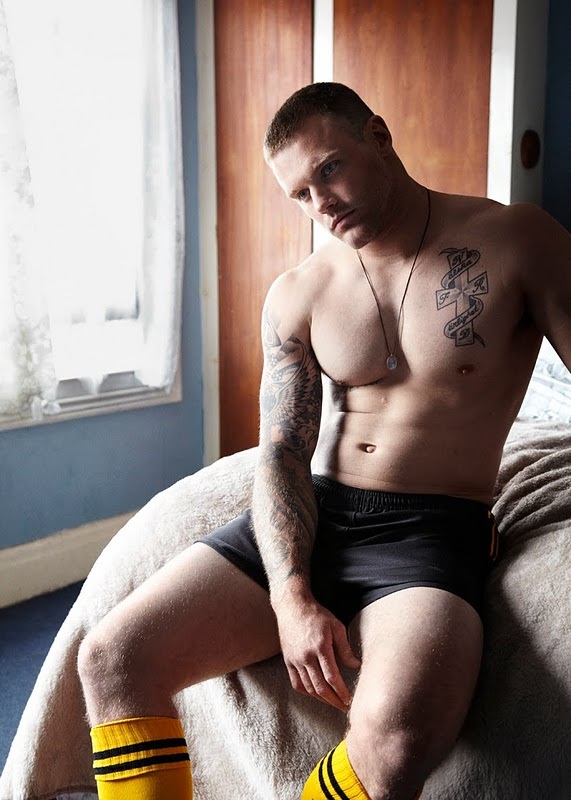 Hot or Not : Nick Youngquest