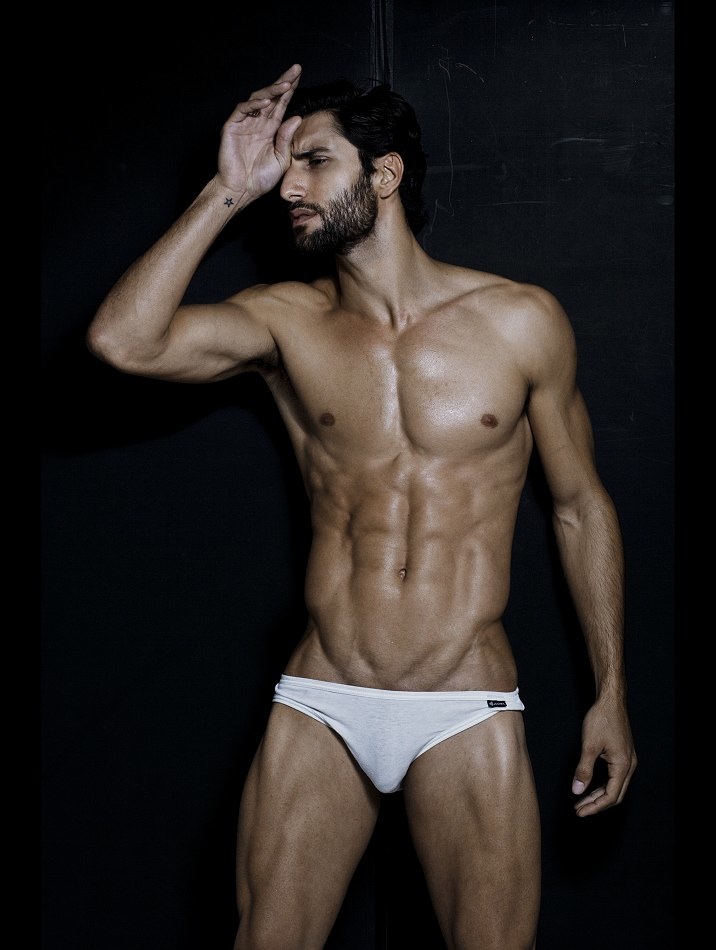 Photography : Alejandro Salgueiro by Rick Day