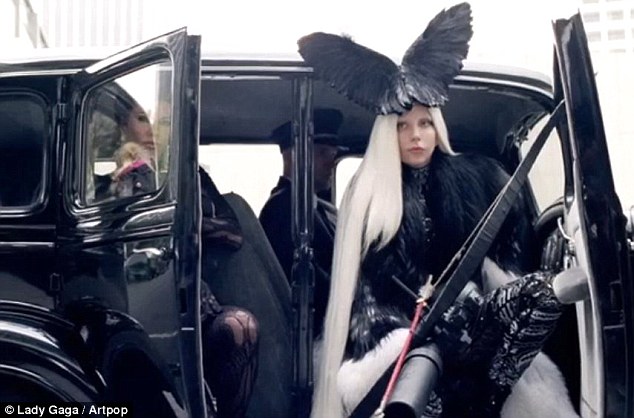 Music : Lady Gaga’s New Music Video – G.U.Y