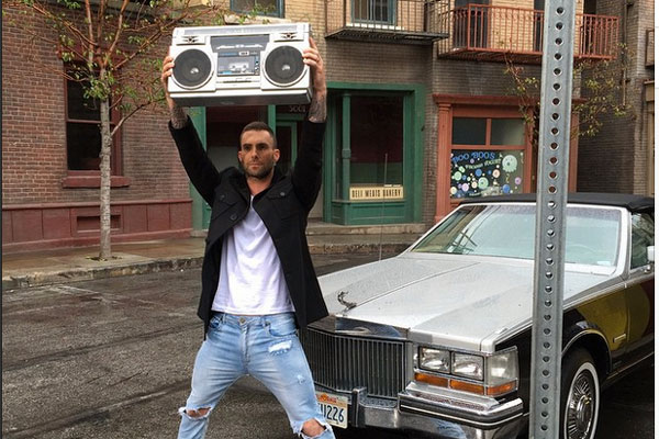 Music : Adam Levine Shows His Butt In Latest Video
