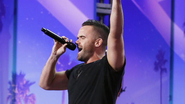 Music : Brian Justin Crum Covers Adele & Cher