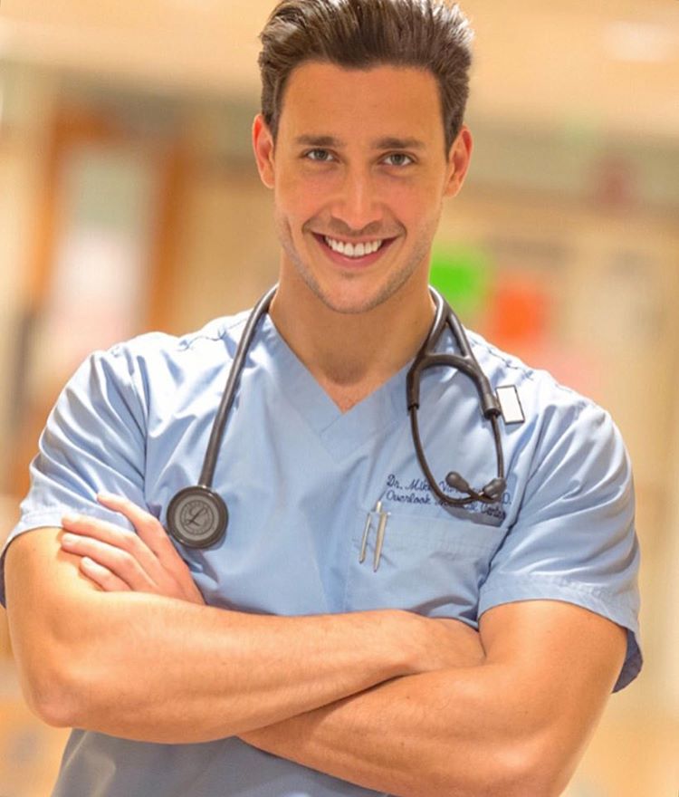 Hottie of the Day: Doctor Mike