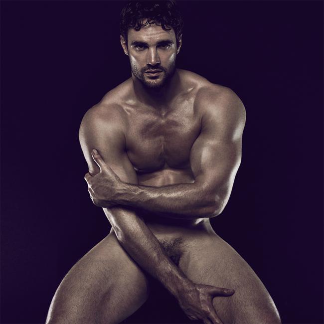 Hottie of the Day: Ex-rugby Player Thom Evans, Goes Naked
