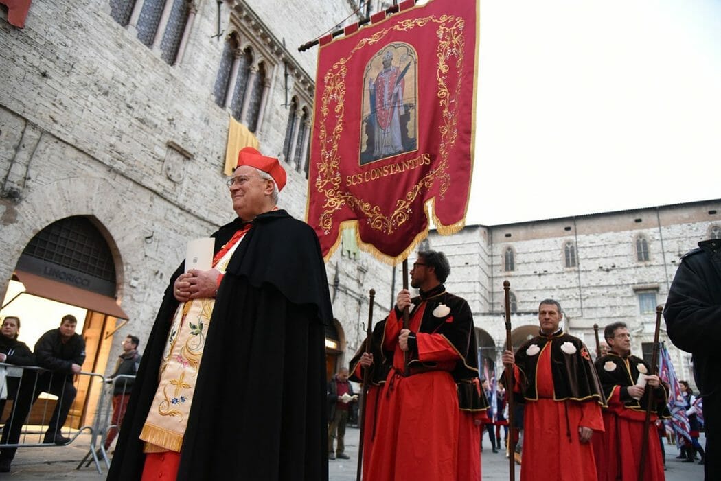 religious-procession-1167167_1280